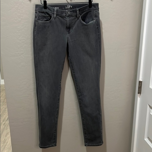 LOFT Gray Skinny Jeans with Slim Fit Dark Size 29 Like New Normcore Coastal Gma - Picture 1 of 8